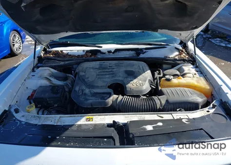 2015 Dodge Challenger Sxt z USA, uszkodzony, nr VIN 2C3CDZAG7FH712130